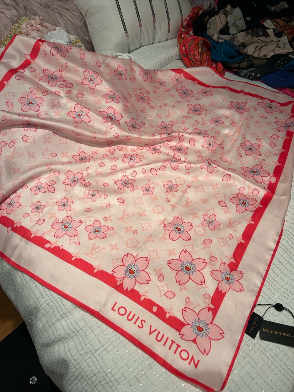Louis Vuitton Pink and Coral Floral Silk Throw - Picture 1 of 3
